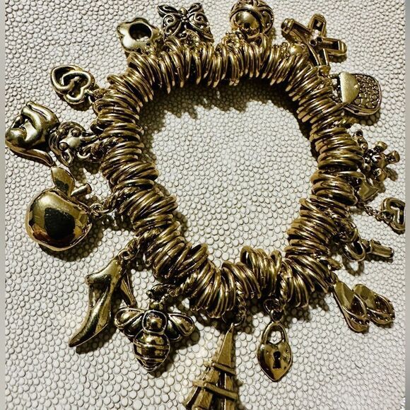 Stretch Charm Bracelet - Elegant & Unique Design Gold Charm Bracelet - Picture 3 of 17
